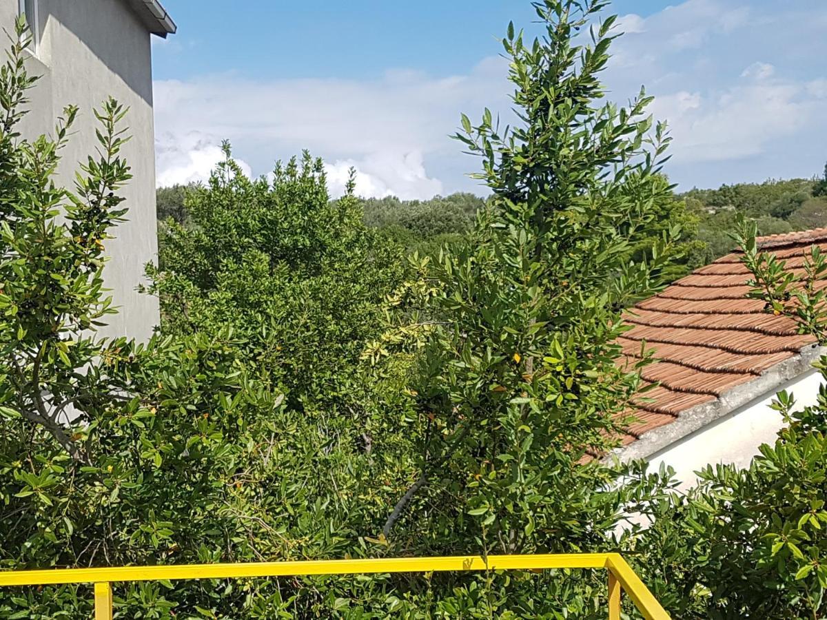 Extra Spacious Seaview Apartments Close To The Beach, With Large Terraces And Free Wi-Fi & Ac & Bbq & Parking Space Sali Exteriör bild